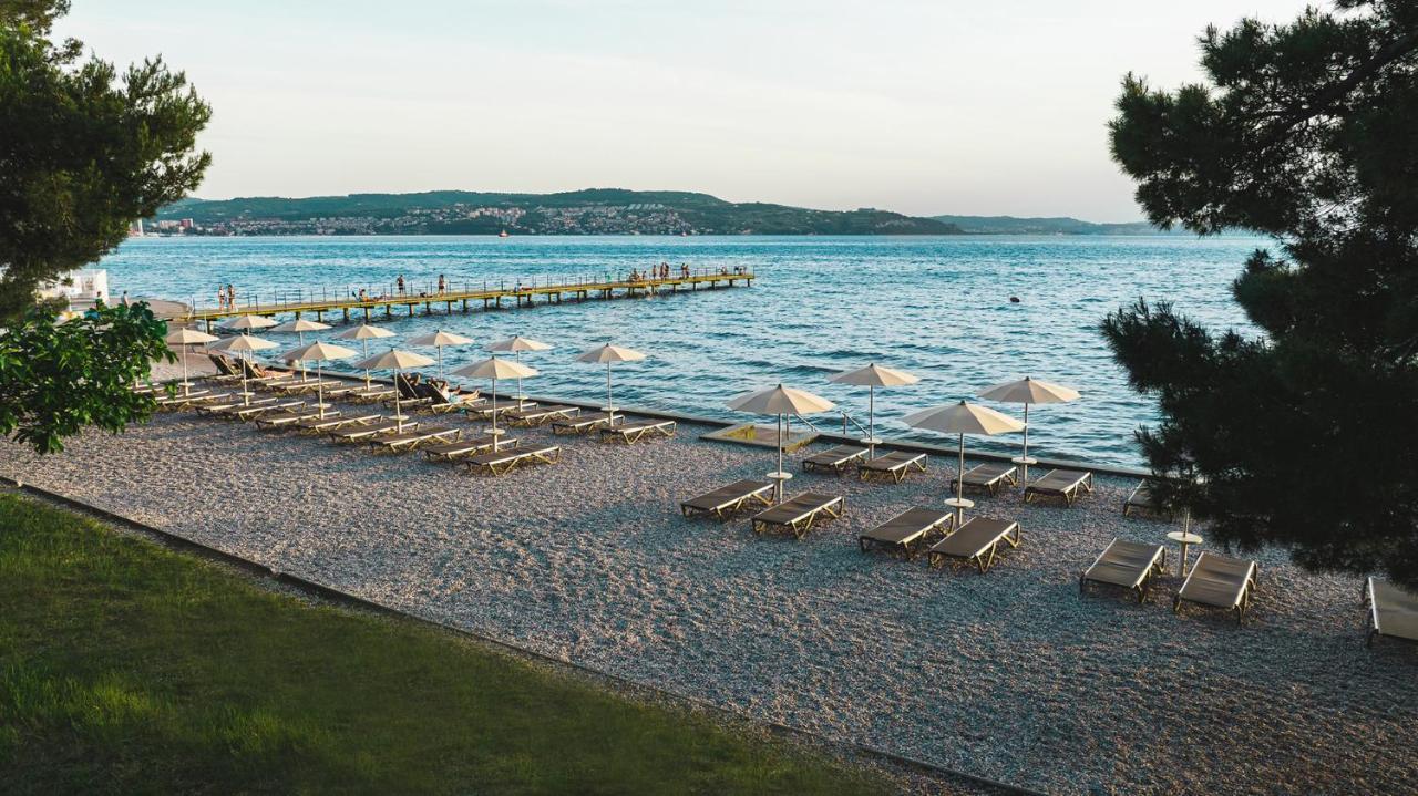 Adria Apartments - Hotel & Resort Adria Ankaran Kültér fotó